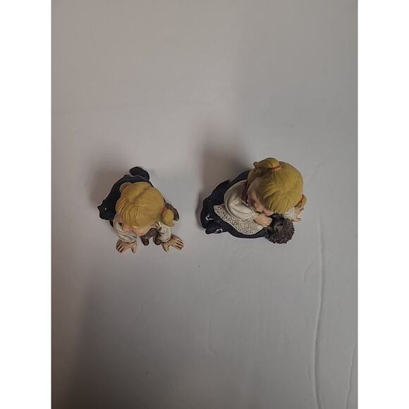 Candy Designs Norway Figurine Set Laughing Girl Cat Hedgehog Vintage - Picture 9 of 9